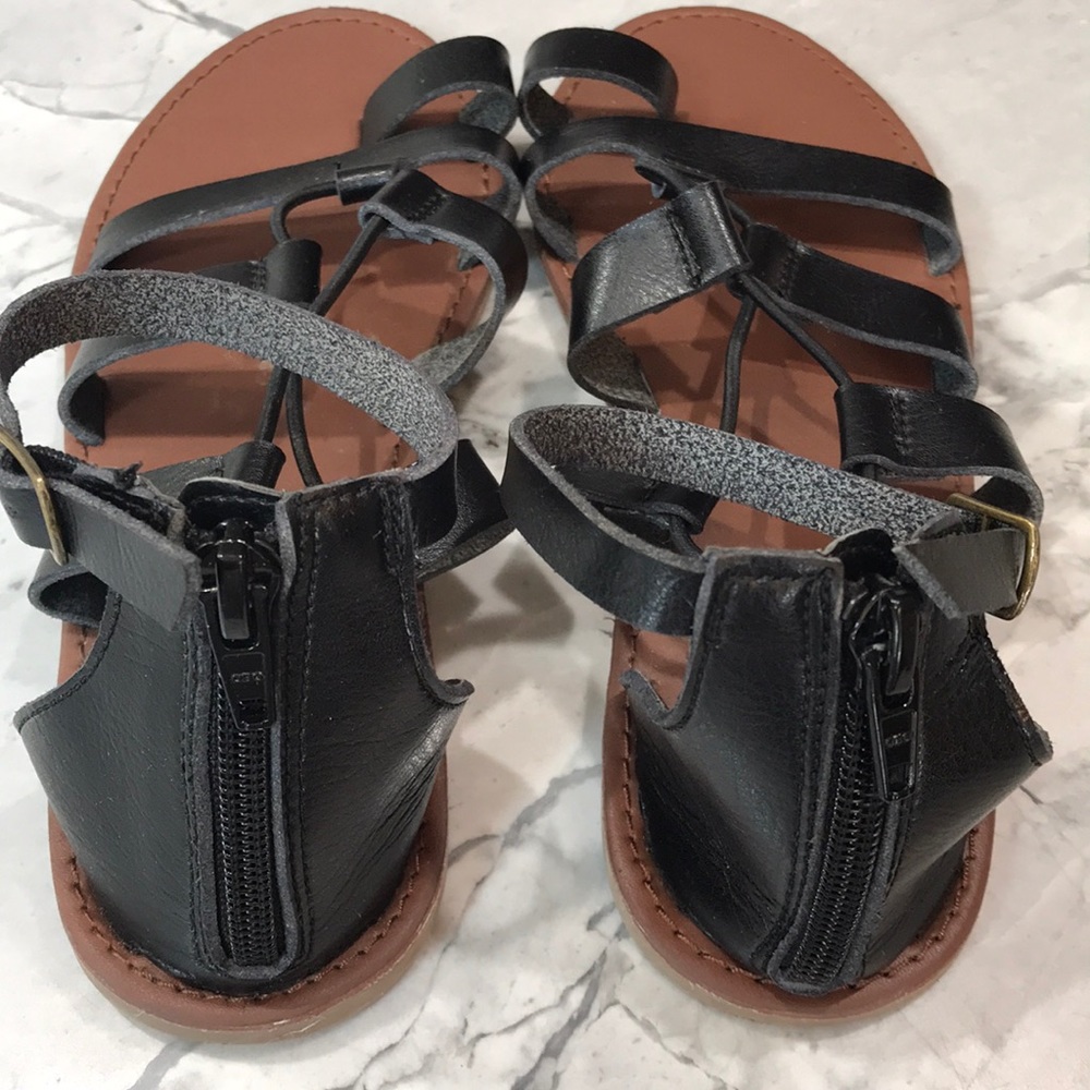 Old Navy Strappy Sandal in Black - Picture 5 of 8